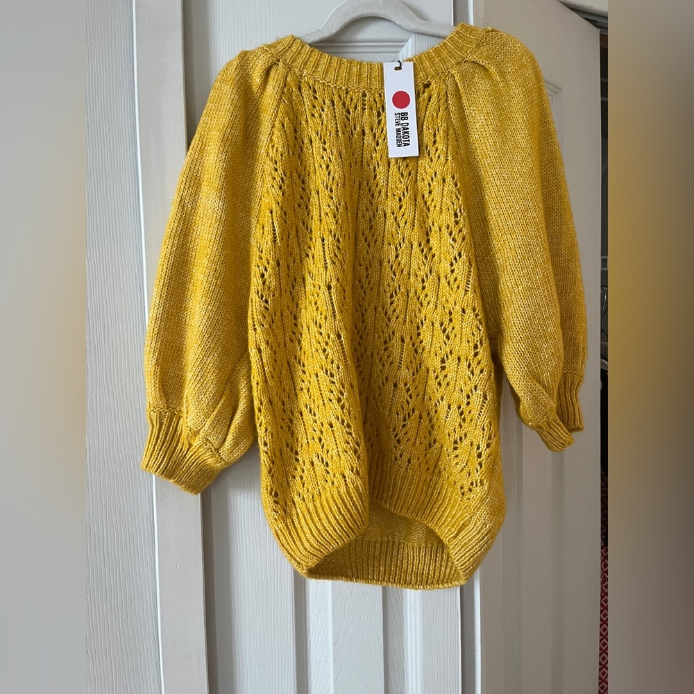 New With Tags! Yellow, puff sleeve sweater
